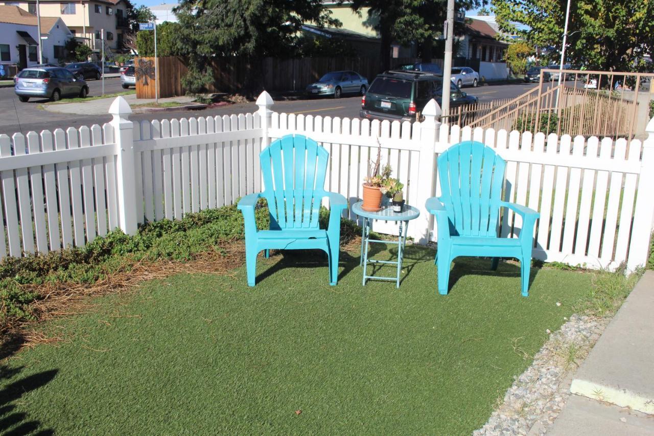 240 Usc Turquoise House Bed & Breakfast ลอสแอนเจลิส ภายนอก รูปภาพ