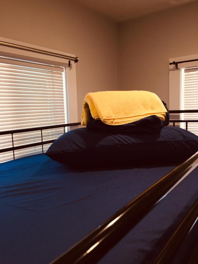 240 Usc Turquoise House Bed & Breakfast ลอสแอนเจลิส ภายนอก รูปภาพ